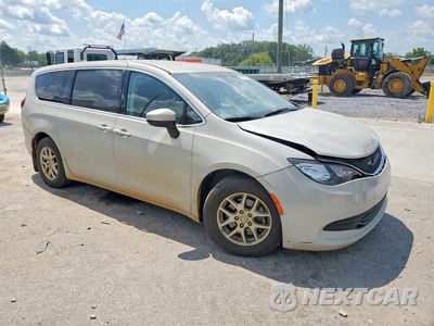 Czwarte zdjęcie samochodu z boku: 2017 CHRYSLER PACIFICA TOURING VIN:2C4RC1DG5HR721735 - miniatura