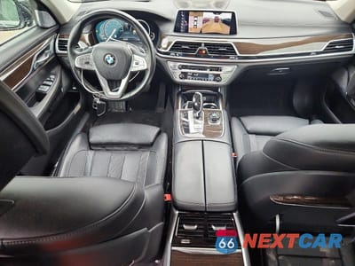 Zdjęcie 8 z 12 samochodu: 2016 BMW 750 XI VIN:WBA7F2C52GG419238 - miniatura