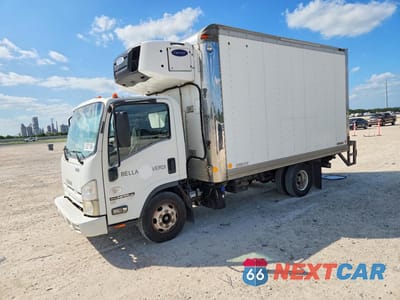 2013 ISUZU NPR HD - BOX TRUCK JALC4W160D7002849 - główne zdjęcie licytacji z USA - miniatura