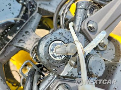 Zdjęcie 8 z 9 samochodu: 2024 SUZUKI GSX800 F VIN:JS1EM13B1R7100121 - miniatura