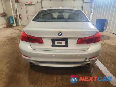 Zdjęcie 6 z 12 samochodu: 2019 BMW 530XE VIN:WBAJB1C5XKB376270 - miniatura