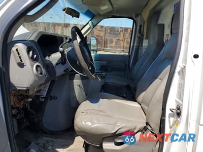 Zdjęcie 7 z 12 samochodu: 2012 FORD ECONOLINE E350 SUPER DUTY CUTAWAY VAN VIN:1FDSE3FL6CDB04028 - miniatura