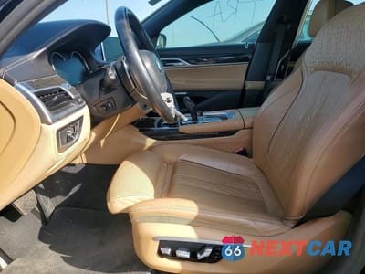 Zdjęcie 7 z 12 samochodu: 2016 BMW 750I XDRIVE MSPORT VIN:WBA7F2C55GG420836 - miniatura
