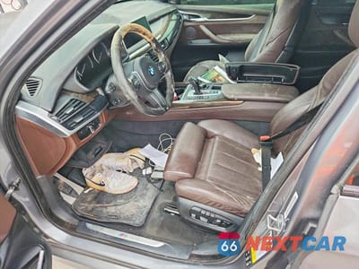 Zdjęcie 7 z 13 samochodu: 2016 BMW X5 XDRIVE50I VIN:5UXKR6C54G0J80214 - miniatura