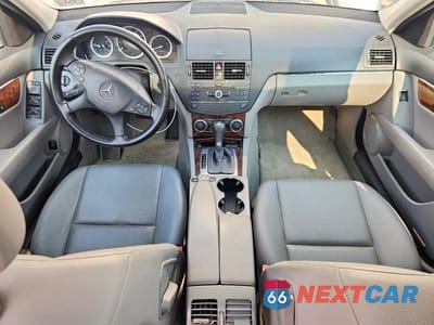Zdjęcie 8 z 12 samochodu: 2008 MERCEDES-BENZ C 300 4MATIC VIN:WDDGF81X18F060357 - miniatura