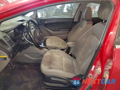 Zdjęcie 7 z 12 samochodu: 2014 KIA FORTE EX VIN:KNAFX4A85E5106257 - miniatura