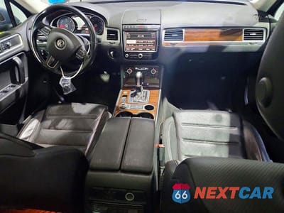 Zdjęcie 8 z 13 samochodu: 2016 VOLKSWAGEN TOUAREG TDI VIN:WVGEP9BP0GD001972 - miniatura
