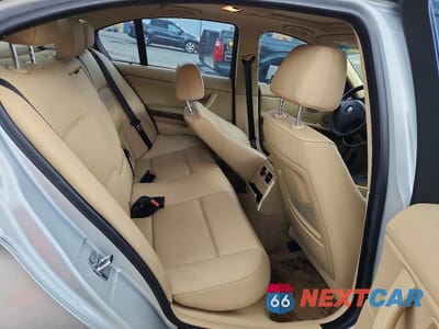 Zdjęcie 10 z 12 samochodu: 2006 BMW 325 I VIN:WBAVB135X6PT19190 - miniatura