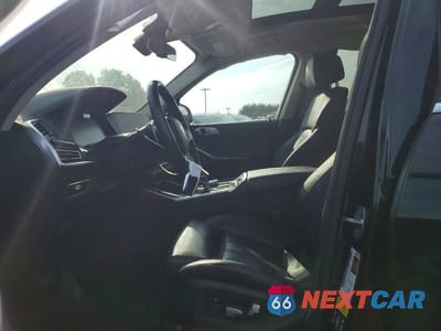 Zdjęcie 7 z 13 samochodu: 2019 BMW X7 XDRIVE50I VIN:5UXCX4C57KLB40346 - miniatura
