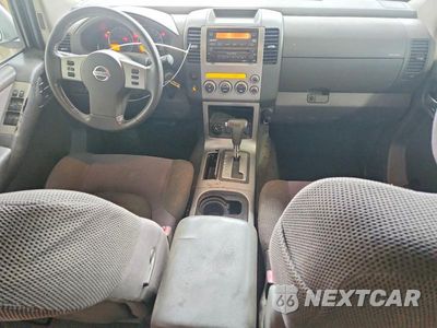 Zdjęcie 8 z 12 samochodu: 2005 NISSAN PATHFINDER XE VIN:5N1AR18W85C789315 - miniatura
