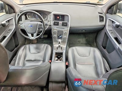 Zdjęcie 8 z 13 samochodu: 2016 VOLVO XC60 T6 PREMIER VIN:YV449MRK4G2924066 - miniatura