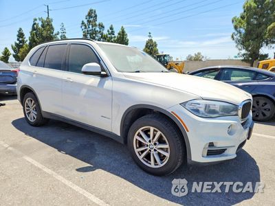 Czwarte zdjęcie samochodu z boku: 2015 BMW X5 SDRIVE35I VIN:5UXKR2C54F0H38282 - miniatura
