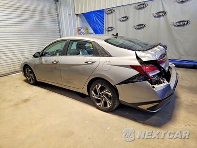 Drugie zdjęcie samochodu z przodu: 2025 HYUNDAI ELANTRA SEL SPORT VIN:KMHLM4DG2SU957365 - miniatura