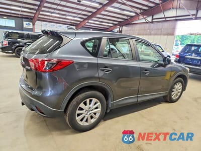 Trzecie zdjęcie samochodu z tyłu: 2016 MAZDA CX-5 SPORT VIN:JM3KE4BY3G0632075 - miniatura