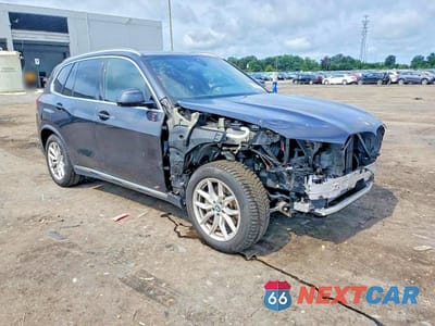 Czwarte zdjęcie samochodu z boku: 2022 BMW X5 XDRIVE40I VIN:5UXCR6C07N9K87243 - miniatura