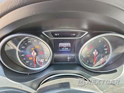 Zdjęcie 9 z 12 samochodu: 2019 MERCEDES-BENZ CLA 250 VIN:WDDSJ4EB4KN722056 - miniatura