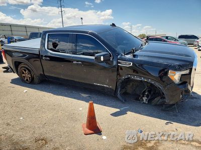 Czwarte zdjęcie samochodu z boku: 2021 GMC SIERRA K1500 DENALI VIN:3GTU9FED1MG174389 - miniatura