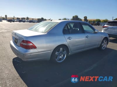 Trzecie zdjęcie samochodu z tyłu: 2005 LEXUS LS 430 VIN:JTHBN36F355001935 - miniatura