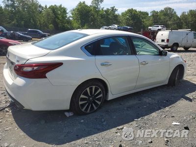 Trzecie zdjęcie samochodu z tyłu: 2018 NISSAN ALTIMA 2.5 SV VIN:1N4AL3AP5JC205277 - miniatura