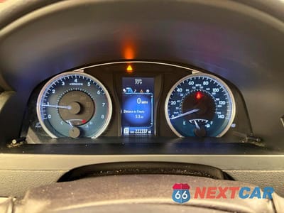 Zdjęcie 8 z 10 samochodu: 2017 TOYOTA CAMRY XLE VIN:4T1BF1FK7HU694322 - miniatura