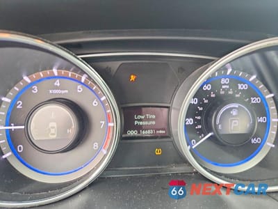 Zdjęcie 9 z 13 samochodu: 2011 HYUNDAI SONATA SE VIN:5NPEC4ACXBH060435 - miniatura
