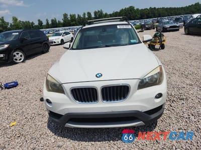 Piąte zdjęcie samochodu w środku: 2013 BMW X1 SDRIVE28I VIN:WBAVM1C57DVW46486 - miniatura
