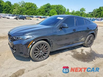 2025 BMW X6 M60I 5UX43EX00S9Z66096 - główne zdjęcie licytacji z USA - miniatura