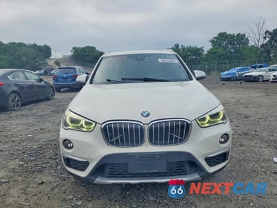 Piąte zdjęcie samochodu w środku: 2016 BMW X1 XDRIVE28I VIN:WBXHT3Z32G4A48942 - miniatura