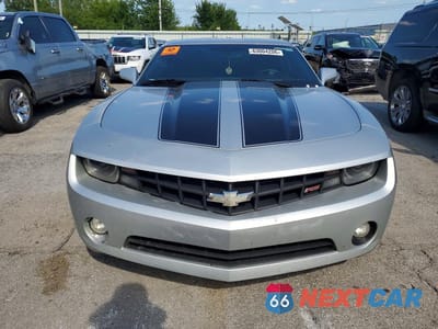 Piąte zdjęcie samochodu w środku: 2012 CHEVROLET CAMARO LT VIN:2G1FC1E3XC9102855 - miniatura