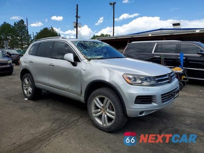 Czwarte zdjęcie samochodu z boku: 2012 VOLKSWAGEN TOUAREG V6 TDI VIN:WVGFK9BP7CD001805 - miniatura