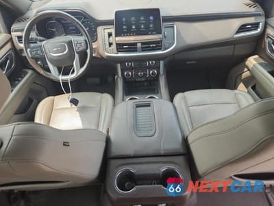 Zdjęcie 8 z 14 samochodu: 2021 GMC YUKON XL C1500 SLT VIN:1GKS1GKDXMR477684 - miniatura