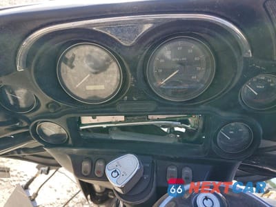 Zdjęcie 7 z 9 samochodu: 2011 HARLEY-DAVIDSON FLHTCU VIN:1HD1FC418BB632368 - miniatura