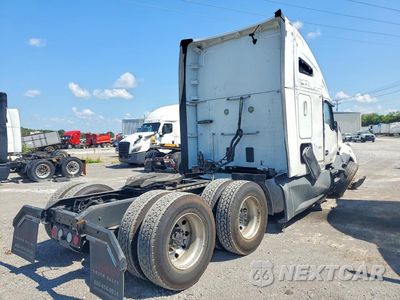 Trzecie zdjęcie samochodu z tyłu: 2020 KENWORTH T680 SEMI TRUCK VIN:1XKYDP9X1LJ397902 - miniatura