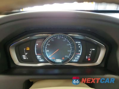Zdjęcie 9 z 13 samochodu: 2016 VOLVO XC60 T5 PREMIER VIN:YV440MDKXG2781917 - miniatura