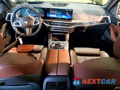 Zdjęcie 8 z 13 samochodu: 2025 BMW X5 XDRIVE40I VIN:5UX23EU01S9Y27557 - miniatura