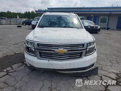 Piąte zdjęcie samochodu w środku: 2017 CHEVROLET SUBURBAN K1500 PREMIER VIN:1GNSKJKC5HR205361 - miniatura