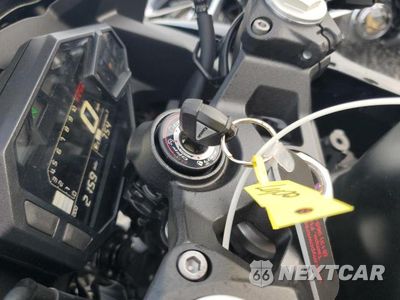 Zdjęcie 8 z 9 samochodu: 2026 KAWASAKI EX500 VIN:ML5EXGG1XTDA89143 - miniatura