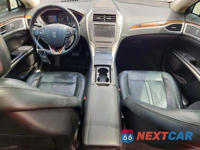Zdjęcie 8 z 12 samochodu: 2016 LINCOLN MKZ HYBRID VIN:3LN6L2LU7GR622192 - miniatura