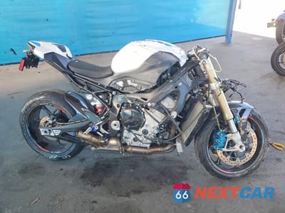 2023 BMW S 1000 RR WB10E6303P6G99826 - główne zdjęcie licytacji z USA - miniatura