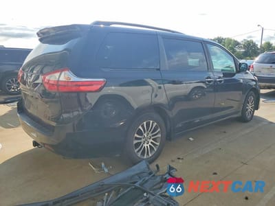 Trzecie zdjęcie samochodu z tyłu: 2019 TOYOTA SIENNA XLE 8-PASSENGER VIN:5TDYZ3DC0KS997001 - miniatura