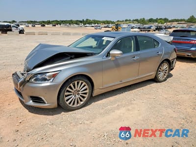 2016 LEXUS LS 460 JTHCL5EF2G5027520 - główne zdjęcie licytacji z USA - miniatura