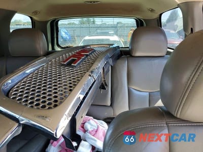 Zdjęcie 10 z 13 samochodu: 2003 GMC YUKON DENALI VIN:1GKEK63U63J185370 - miniatura