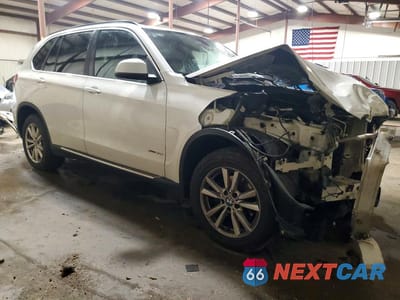Czwarte zdjęcie samochodu z boku: 2015 BMW X5 XDRIVE35I VIN:5UXKR0C58F0P08039 - miniatura