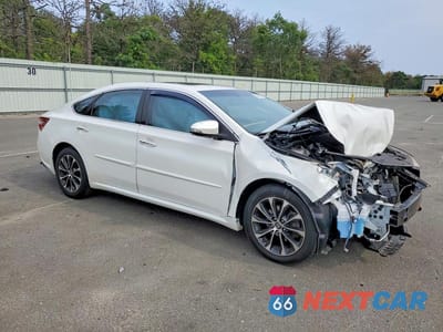 Czwarte zdjęcie samochodu z boku: 2016 TOYOTA AVALON XLE PLUS VIN:4T1BK1EB9GU200943 - miniatura