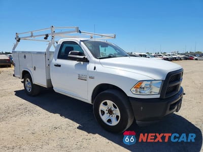 Czwarte zdjęcie samochodu z boku: 2018 RAM 2500 ST VIN:3C7WR4AJ6JG356211 - miniatura