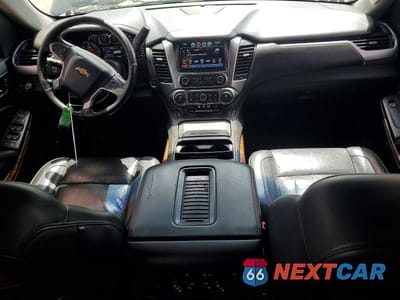 Zdjęcie 8 z 13 samochodu: 2019 CHEVROLET SUBURBAN C1500 PREMIER VIN:1GNSCJKC1KR306675 - miniatura