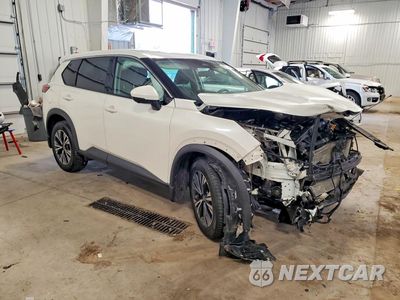 Czwarte zdjęcie samochodu z boku: 2021 NISSAN ROGUE SV VIN:5N1AT3BB4MC753932 - miniatura
