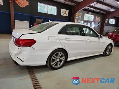 Trzecie zdjęcie samochodu z tyłu: 2014 MERCEDES-BENZ E 250 BLUETEC VIN:WDDHF0EB6EA879197 - miniatura