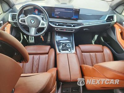 Zdjęcie 8 z 14 samochodu: 2024 BMW X7 XDRIVE40I VIN:5UX23EM0XR9S52918 - miniatura