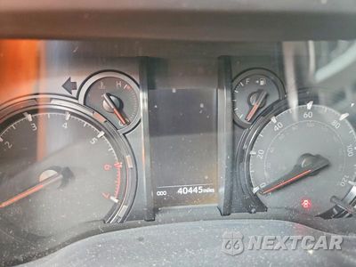 Zdjęcie 9 z 13 samochodu: 2021 TOYOTA 4RUNNER SR5 VIN:JTEEU5JR8M5245699 - miniatura
